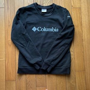 Black Columbia sweatshirt